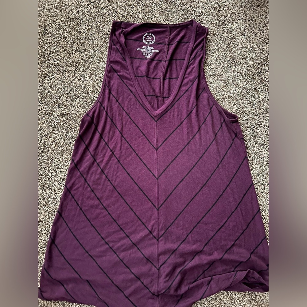 Maurices 24/7 tank- like new